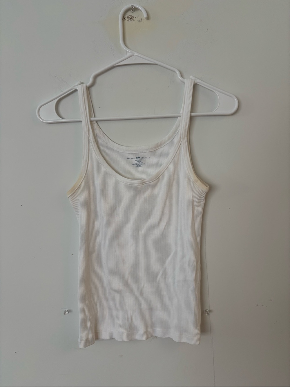 brandy melville white ribbed tank top 🤍